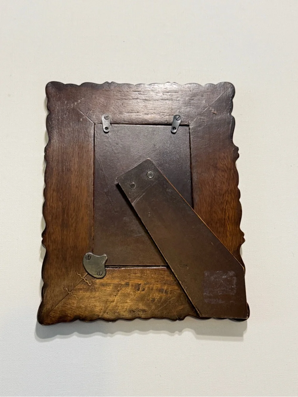 Rare Vintage Carved Wood Floral Picture Frame in Dark Brown 10